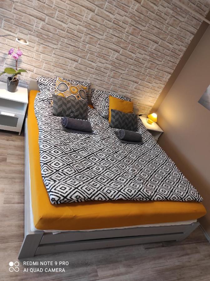 Baross Apartman Kaposvar Exterior photo