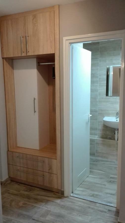 Baross Apartman Kaposvar Exterior photo